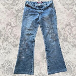 Embroidered Floral Flare Women’s Size 28 Y2K 2000s Whimsy High Rise Jeans